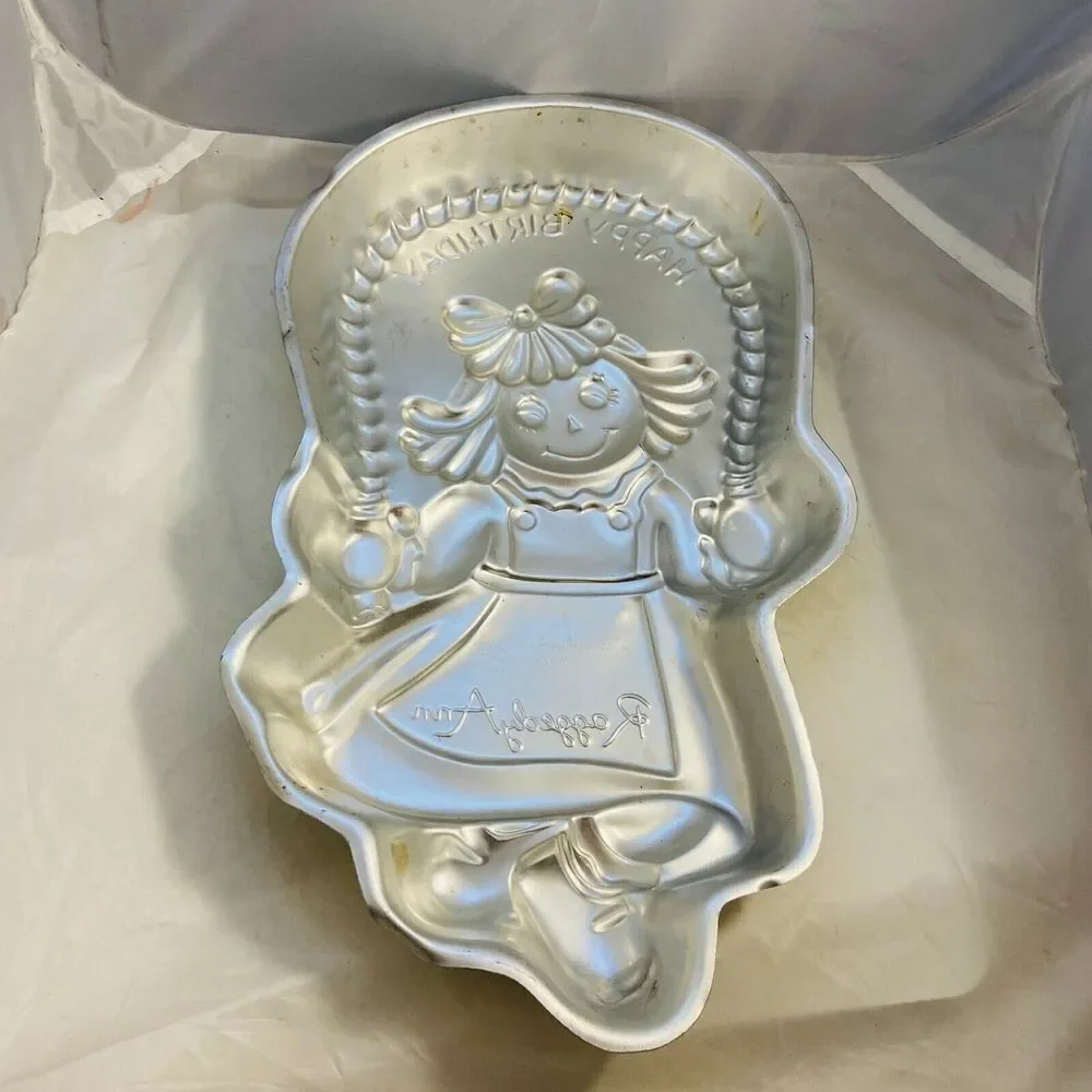 #4509 Vintage Estate Wilton Raggedy Ann cake mold 502-3797 1981